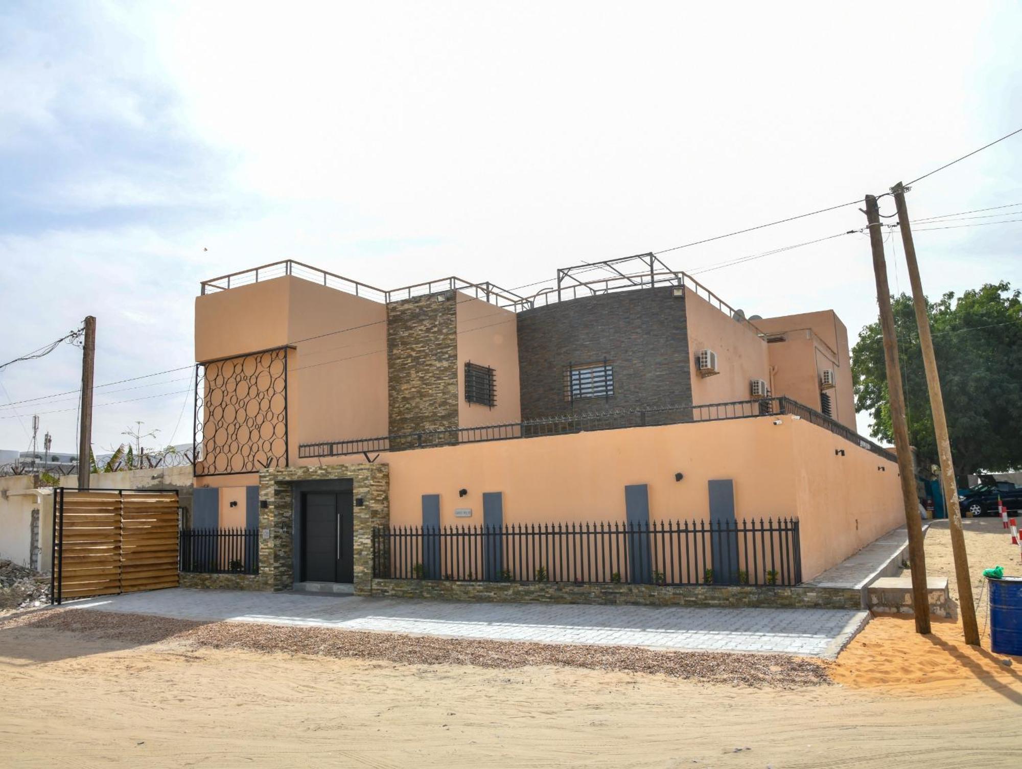Quatre Saisons Hotel Nouakchott Exterior photo