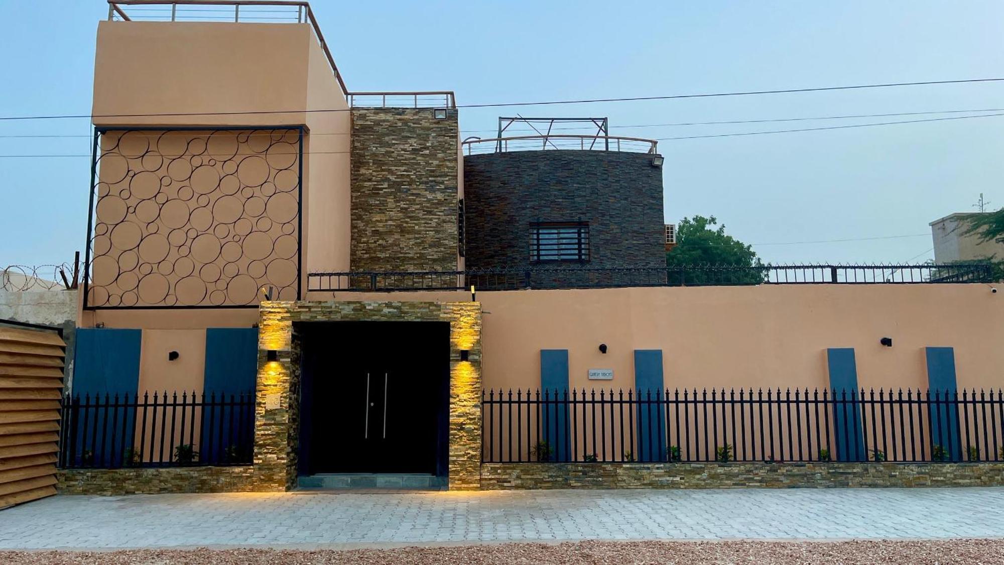 Quatre Saisons Hotel Nouakchott Exterior photo